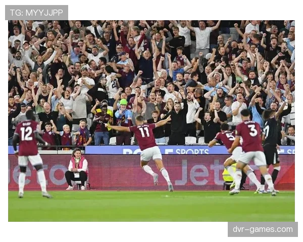 西汉姆联大胜对手,状态回暖彰显强队竞争力 西汉姆联大胜对手,状态回暖彰显强队竞争力