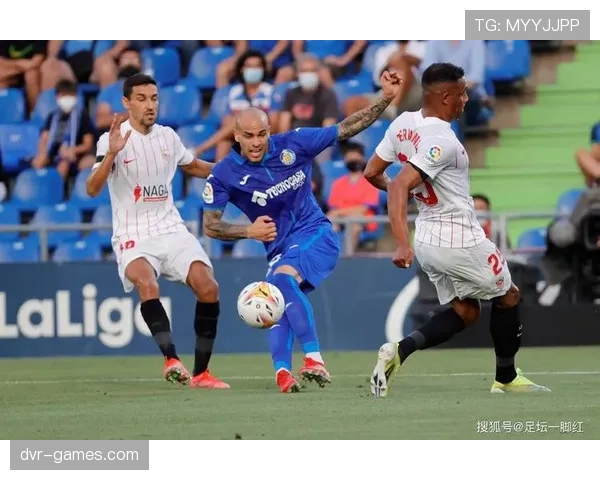 赫塔菲在关键战役中表现稳健，成功力克对手收获宝贵三分