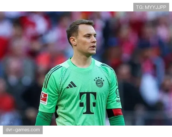 诺伊尔与卡西利亚斯：反应型与出击型门将风格对比分析